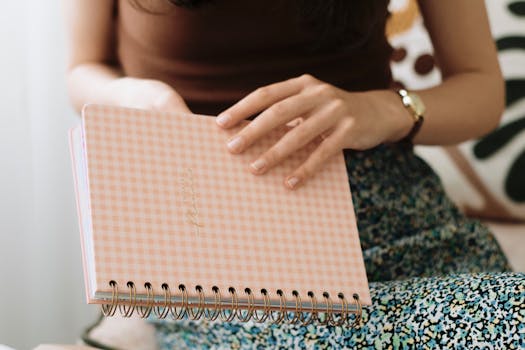 image of a person organizing a daily schedule